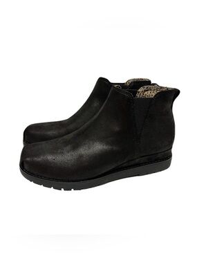 NEW BOBS Skechers Womens Size 7.5 Washable Vegan Chill Wedge Black Ankle Boot